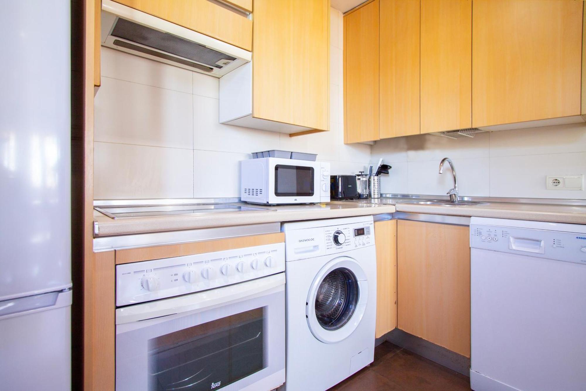 Apartamentos Adelfas Madrid Luaran gambar