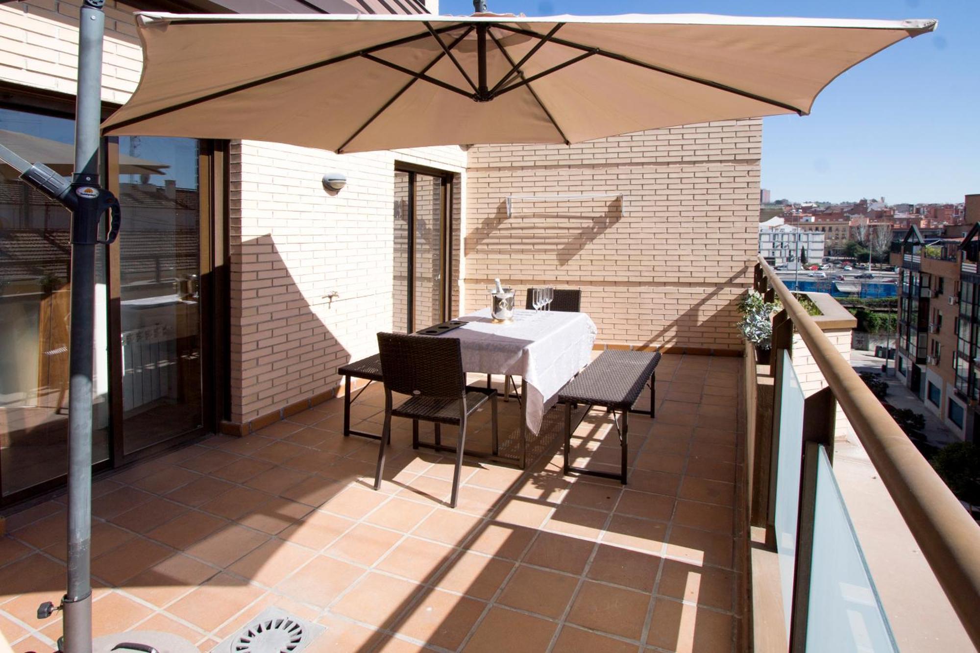 Apartamentos Adelfas Madrid Luaran gambar