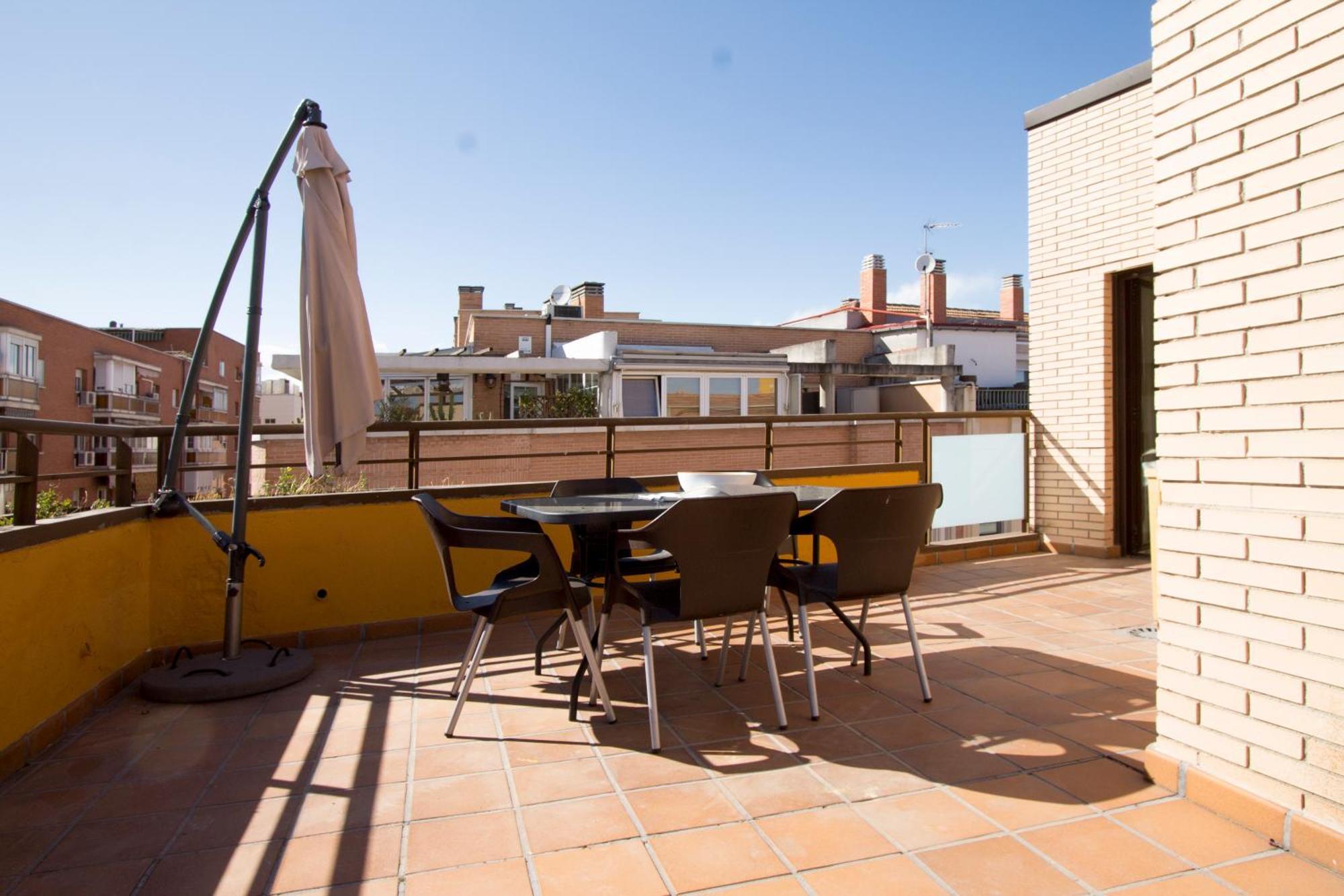 Apartamentos Adelfas Madrid Luaran gambar